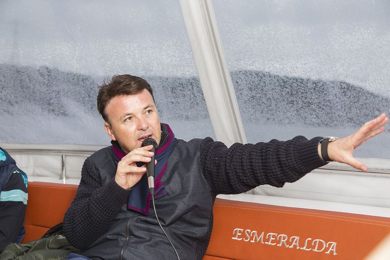 Recibimos a Saffet Emre Tonguç y al grupo Eczacıbaşı en nuestro barco